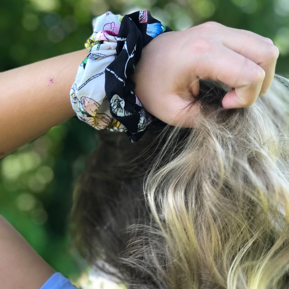🆕4 Pack NEW floral chiffon scrunchie hair ribbon - Picture 3 of 8